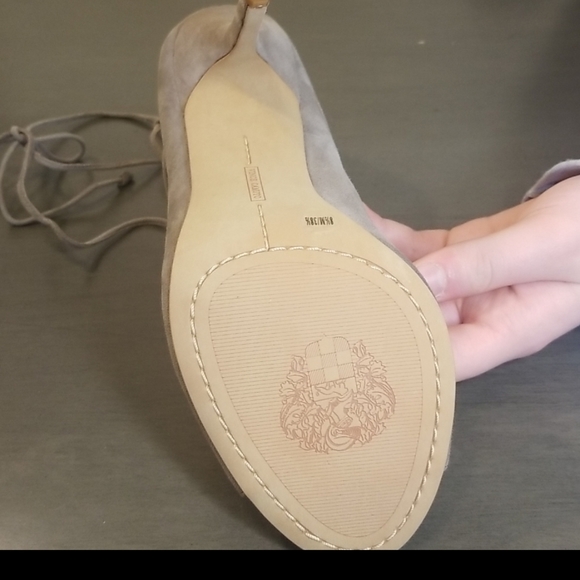 Vince Camuto Sandra open toe heels 8.5 - Picture 4 of 10